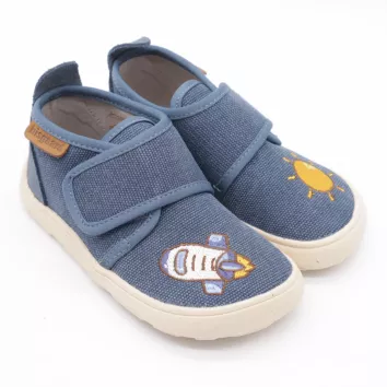 bisgaard barefoot basic to the moon