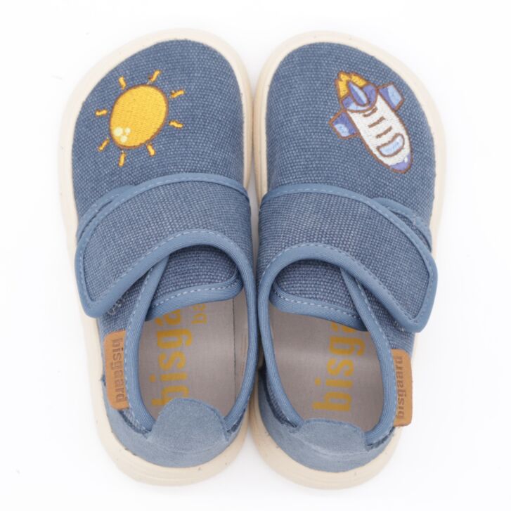 bisgaard barefoot basic to the moon 28